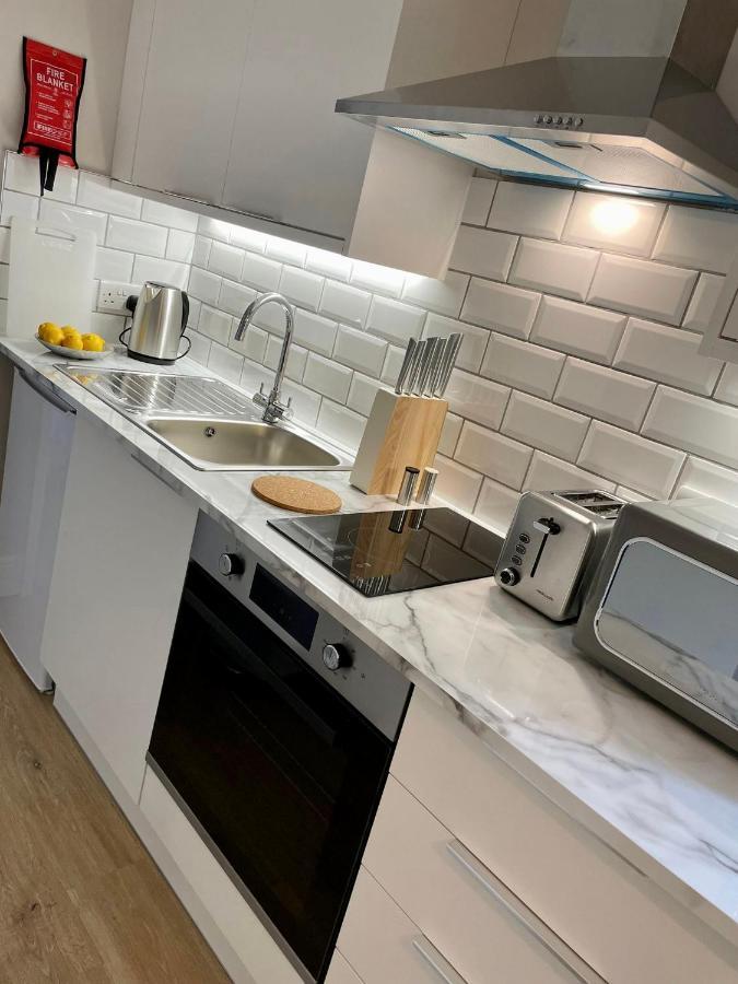 No 73 Aparthotel By Condokeeper Кеймбридж Екстериор снимка