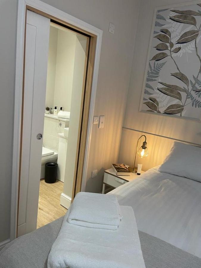No 73 Aparthotel By Condokeeper Кеймбридж Екстериор снимка