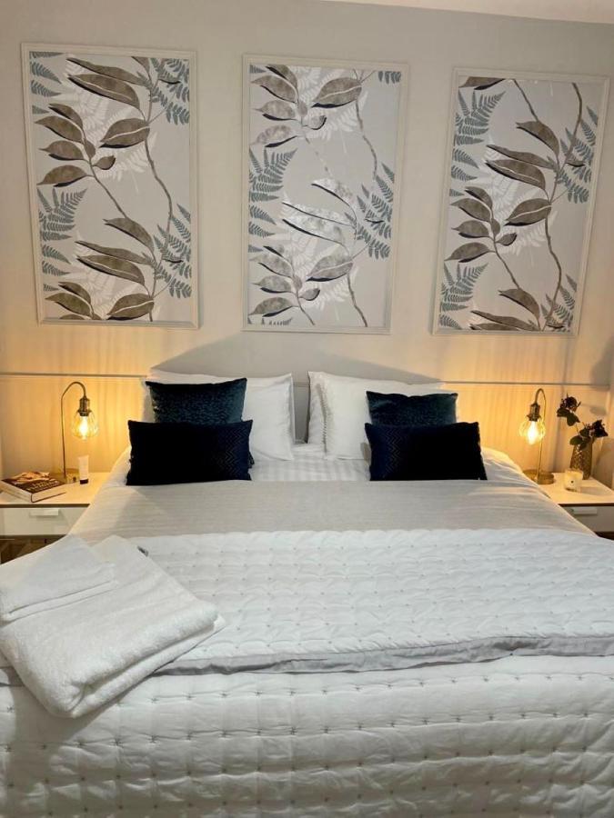 No 73 Aparthotel By Condokeeper Кеймбридж Екстериор снимка
